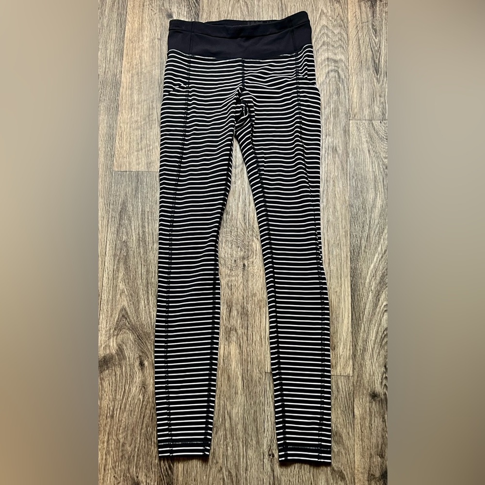 Lululemon Size 4 Speed Fitted Leggings